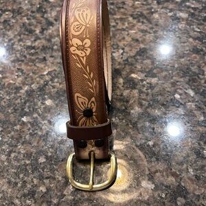 R.G. Bullco Cowhide Goods Belt Tan & Cream Belt w Gold Hardware

Size 46”